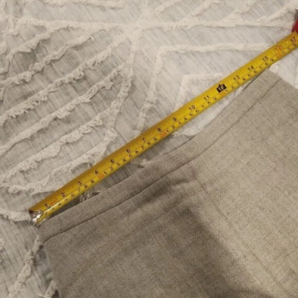 BCBGMaxAzria Gray Knee-Length Pencil Skirt Size 2 - Picture 8 of 10